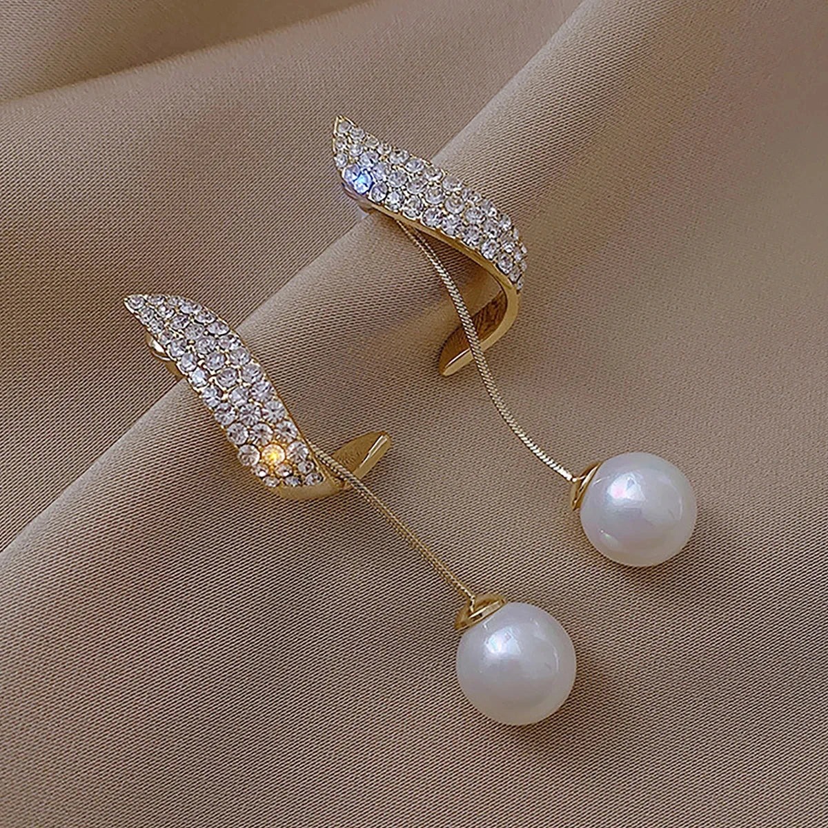 Geometric Irregular Round Metal Pearl Earrings for Women