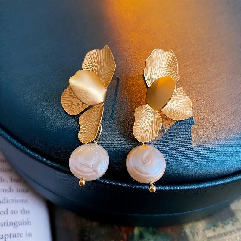 Elegant Natural Freshwater Pearls Earrings For Women