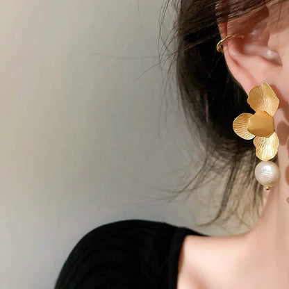 Elegant Natural Freshwater Pearls Earrings For Women