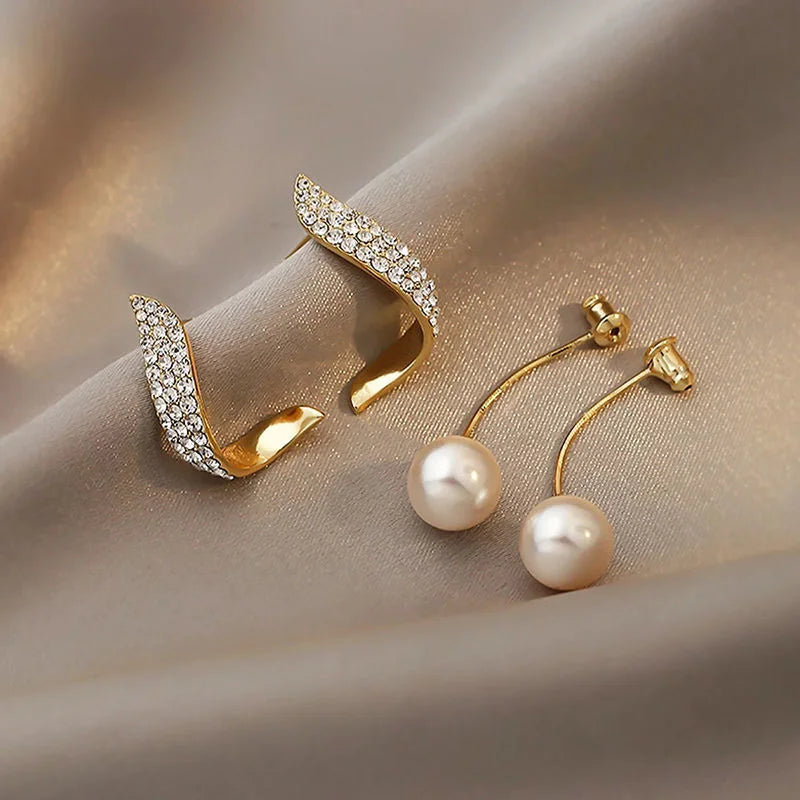 A new two wearing Pearl earrings