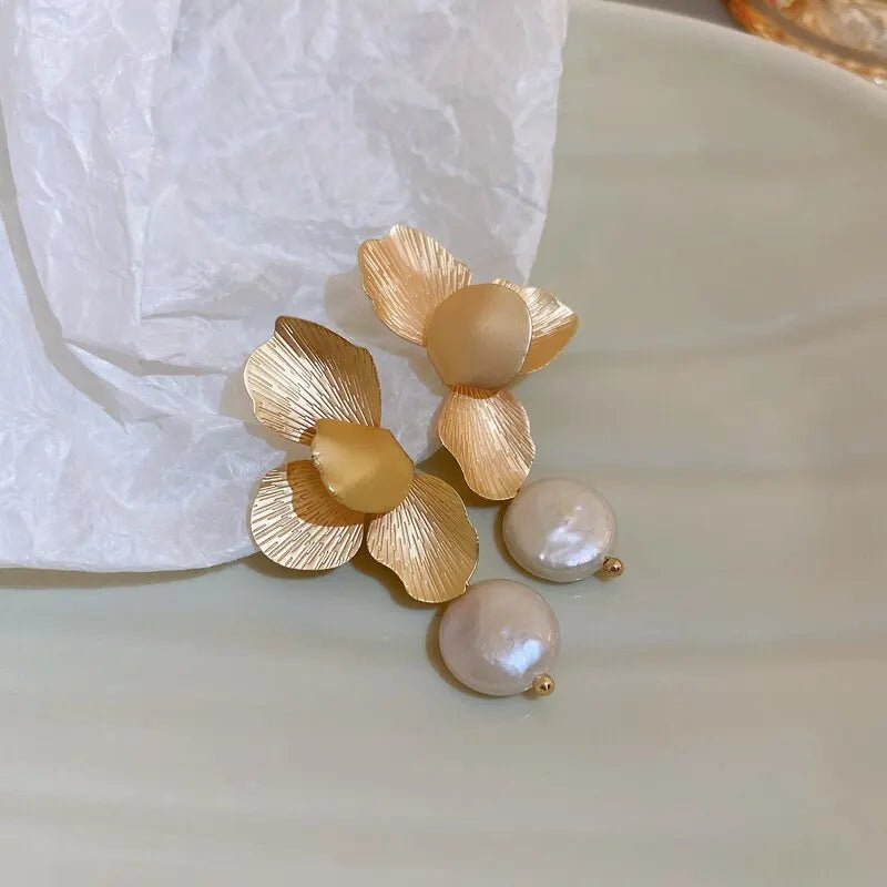 Elegant Natural Freshwater Pearls Earrings For Women