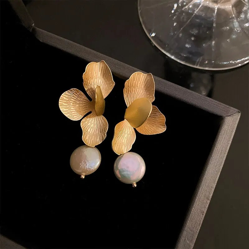 Elegant Natural Freshwater Pearls Earrings For Women